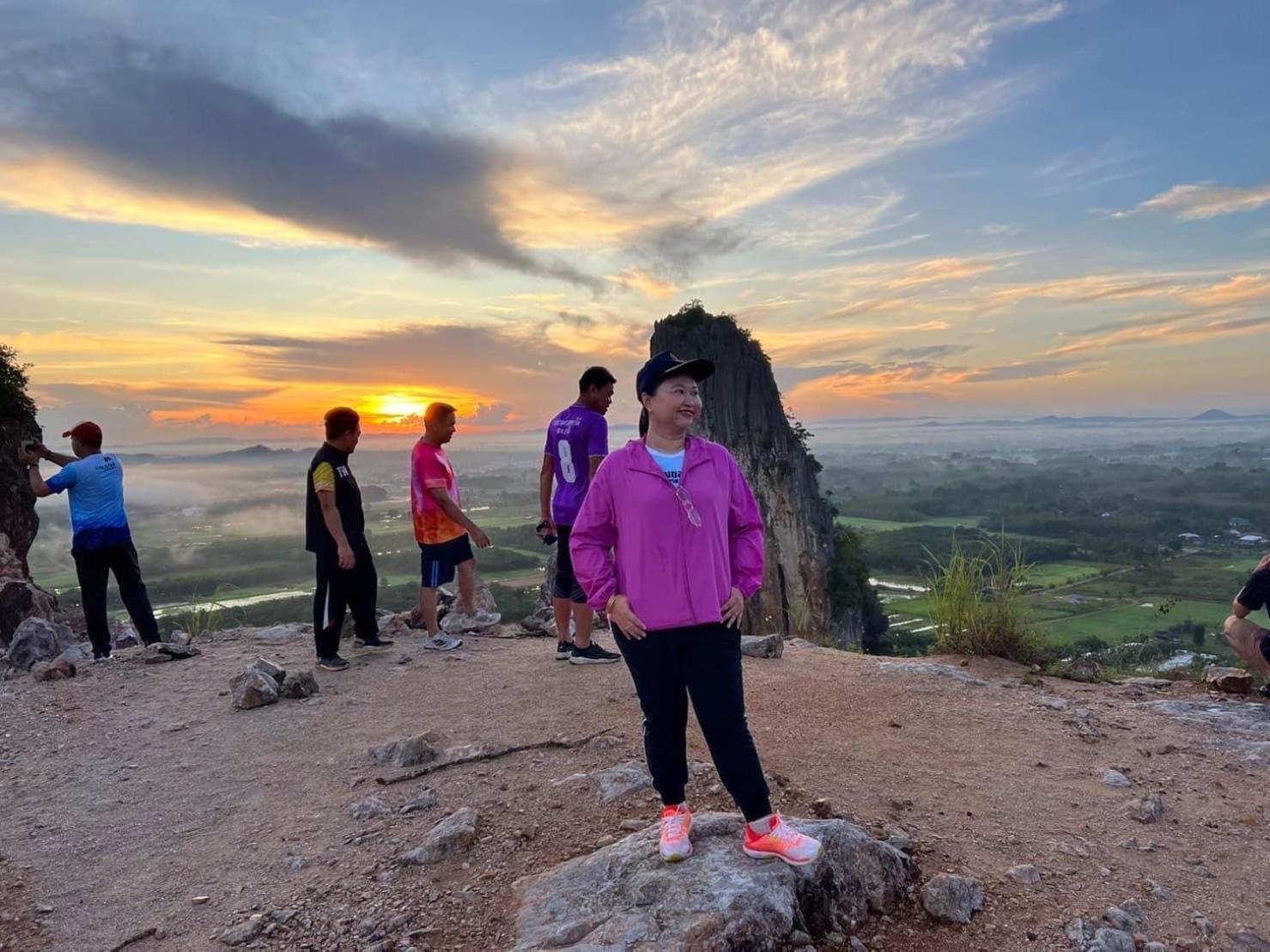 โฮมสเตย์บ้านนายสิงโตเขาคูหา Ban Khu Ha Nai Dış mekan fotoğraf