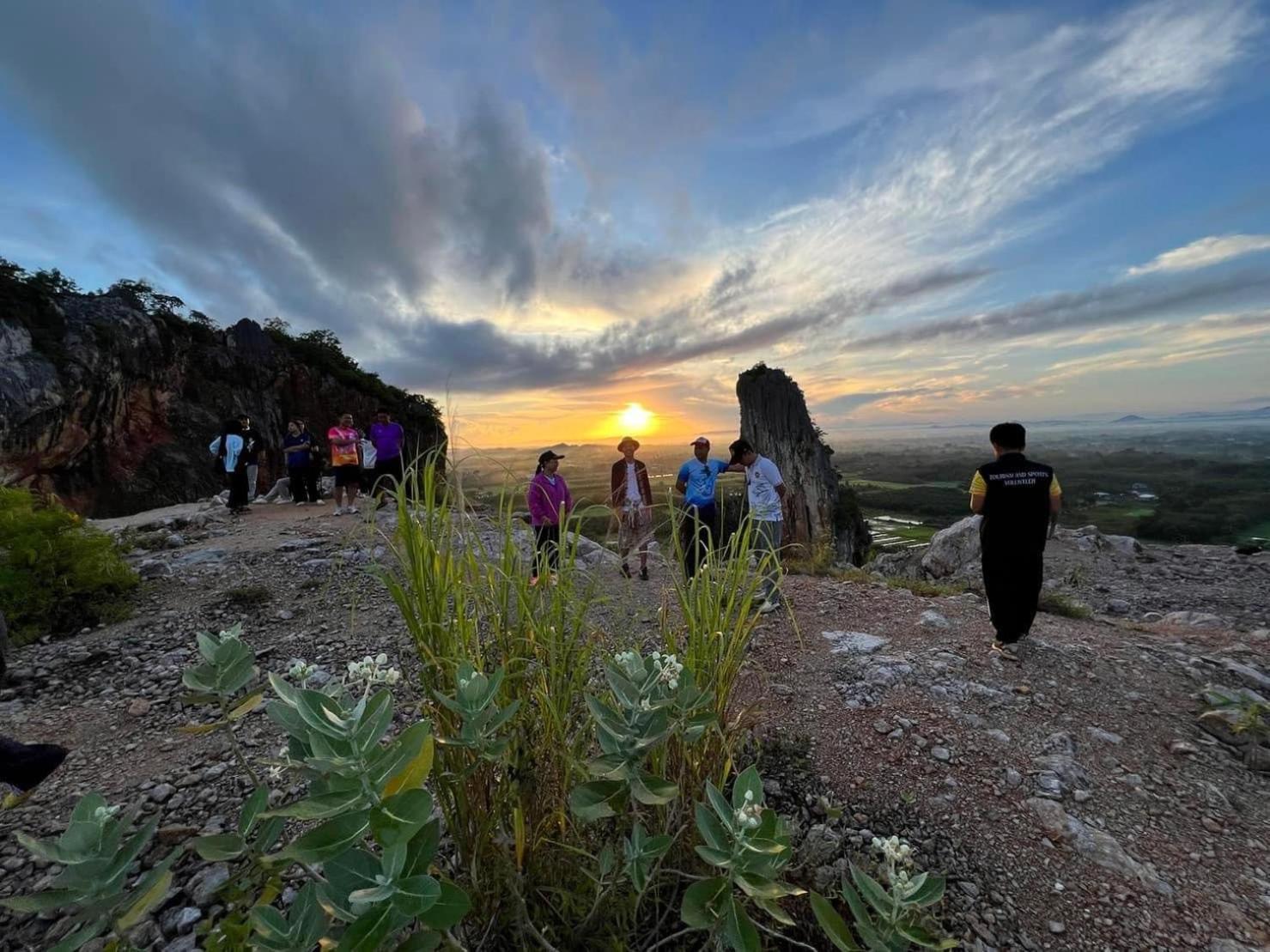 โฮมสเตย์บ้านนายสิงโตเขาคูหา Ban Khu Ha Nai Dış mekan fotoğraf